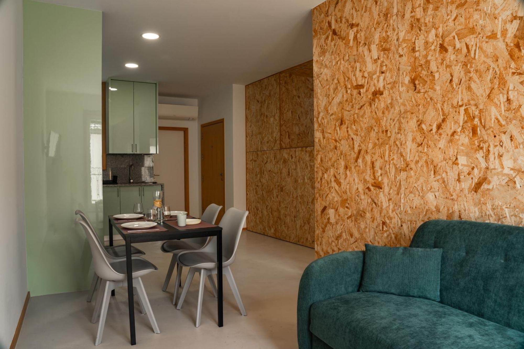 Apartment Hall *